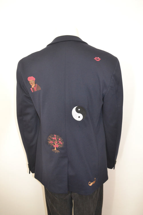 Blazer bagfra med håndbrodererede motiver