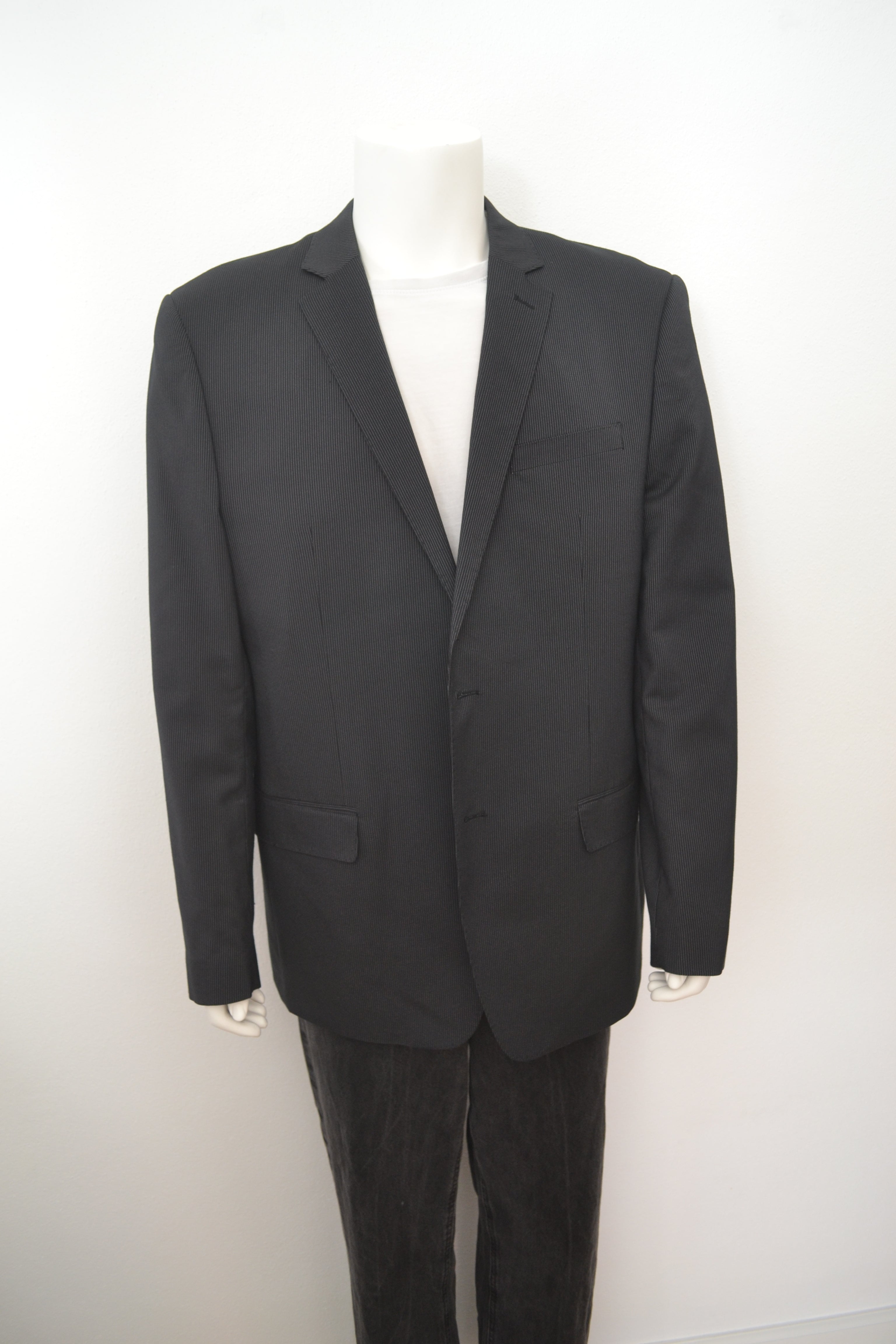 Sort pinstripe blazer bagfra vinkel